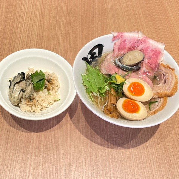 特製秋刀魚だしラーメン(塩)牡蠣浅利ごはんセット