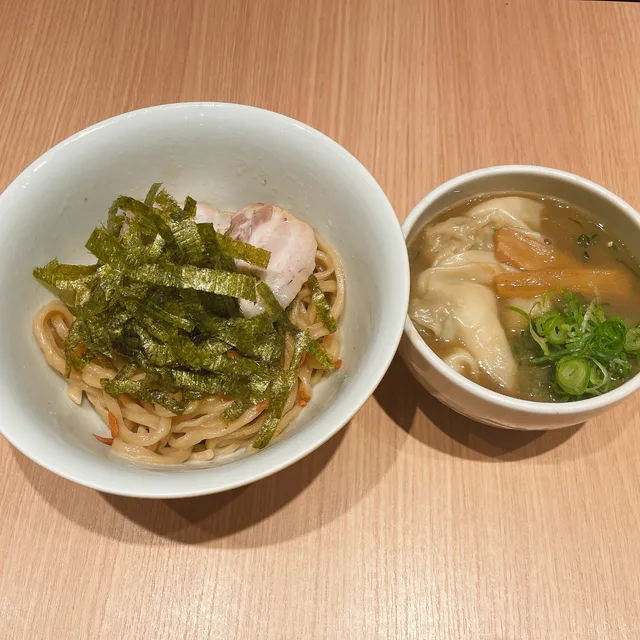 生まれ変わった井さいのつけ麺熱盛りアルテメッド【数量限定】