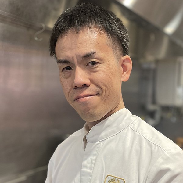 戸谷 真佐男