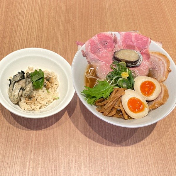 特製秋刀魚だしラーメン(醤油)牡蠣浅利ごはんセット