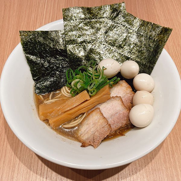 【特製】煮干しらぁめん 醤油