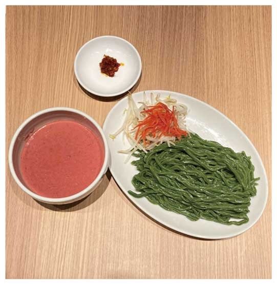 栄養豊富!低カロリー!美しいビジュアル!食べ応え抜群!「モチモチのベジつけ麺