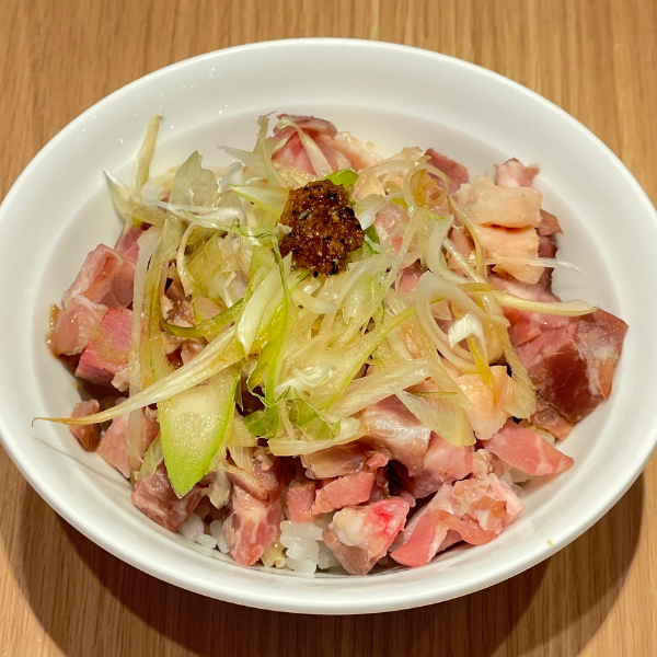 レアチャーシュー丼