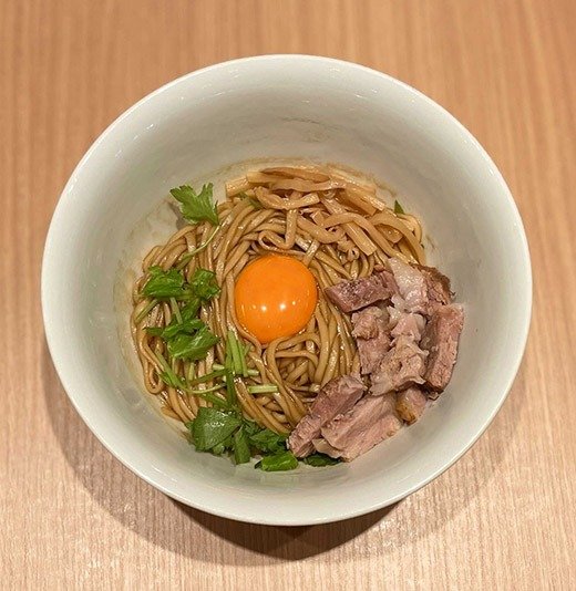 「芳醇な鶏の油そば(小ライス+スープ付き)」