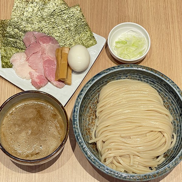 特製濃厚魚介豚骨つけ麺