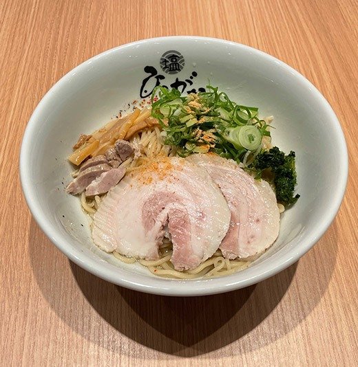 「ひるがおの塩まぜそば」