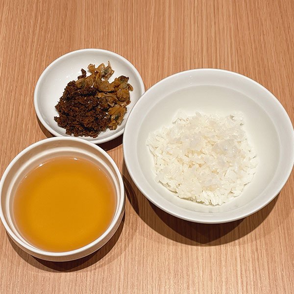 秋刀魚と浅利の佃煮付き出汁茶漬け