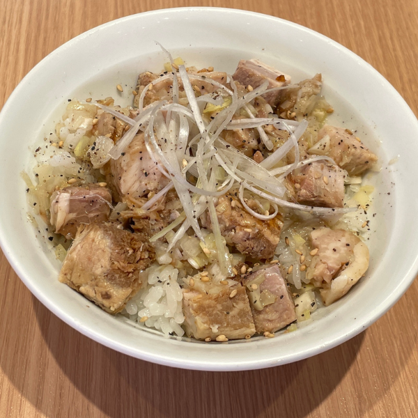 【麺処りょうや】ネギ塩チャーシュー丼