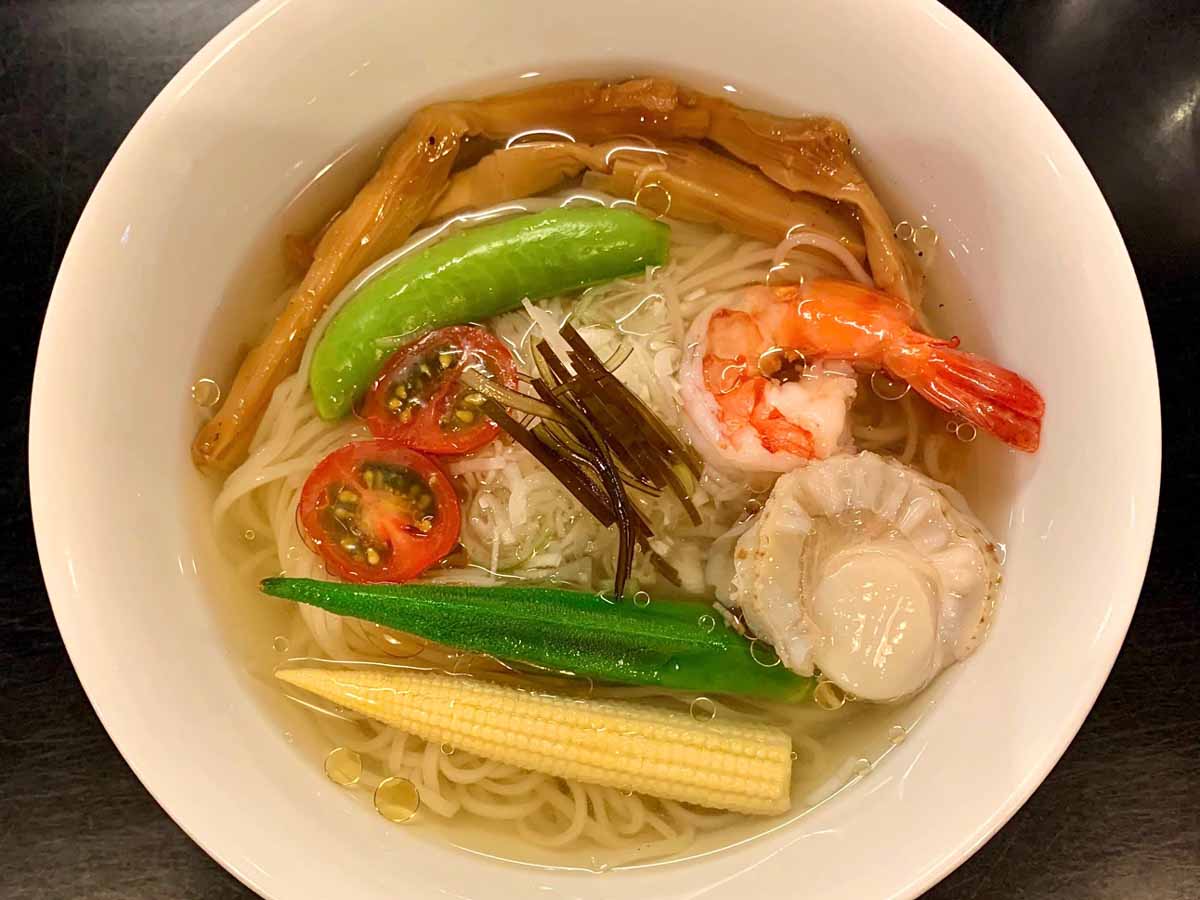 名店の味を踏襲しつつ、創意工夫とユーモアを加えた新進気鋭の一杯 麺