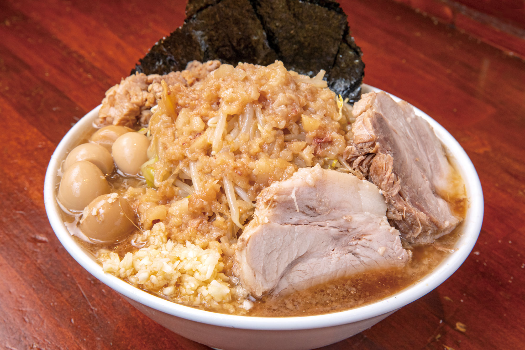 特製ラーメン(全増し) 1500円 メイン_豚ノヴァ004.jpg