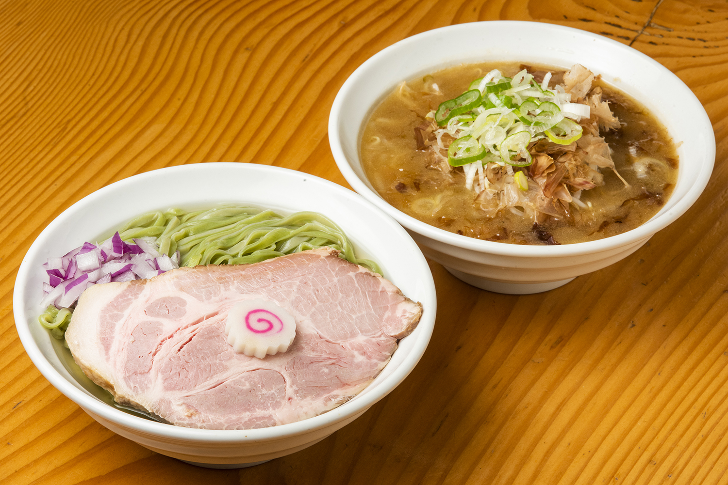 自家製の翡翠麺と神奈川ブランド｢高座豚｣のチャーシューが秀逸