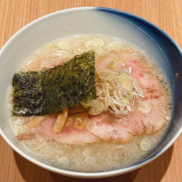 背脂塩ラーメン