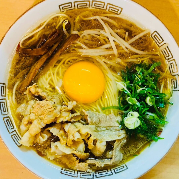 徳島ラーメン(卵入り)