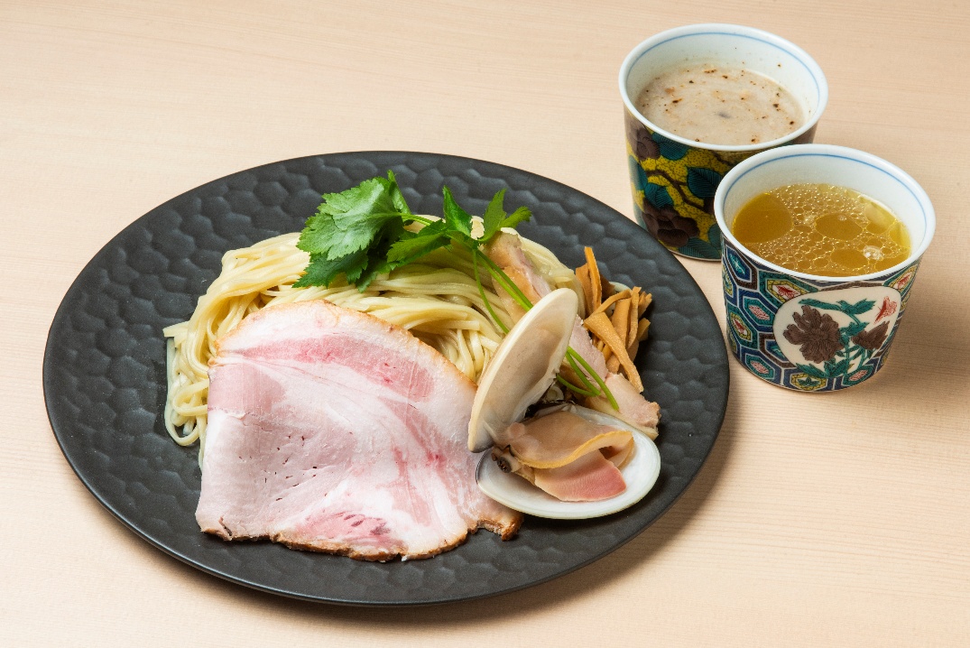 ハマグリと春野菜の2種のつけ汁に自家製麺がマッチ！ 埼玉・鳩山町に