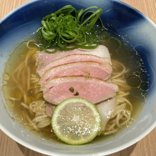 【5/18(土)11時~数量限定】鴨ロースと山椒の白醤油らぁめん