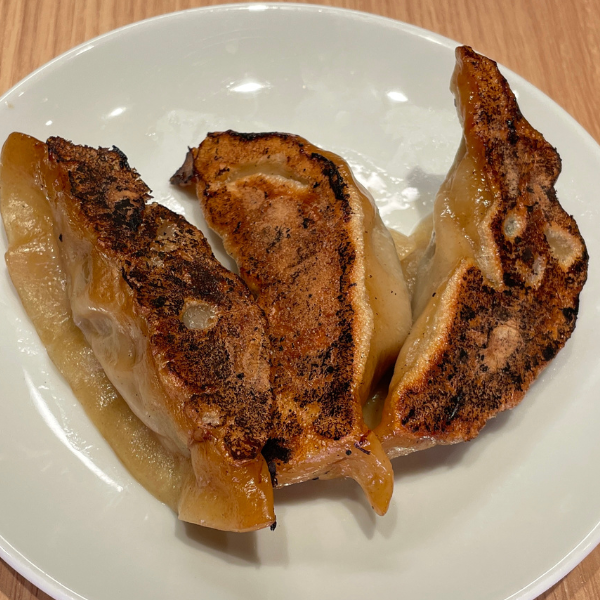 皮まで手作り白金豚餃子(3個)