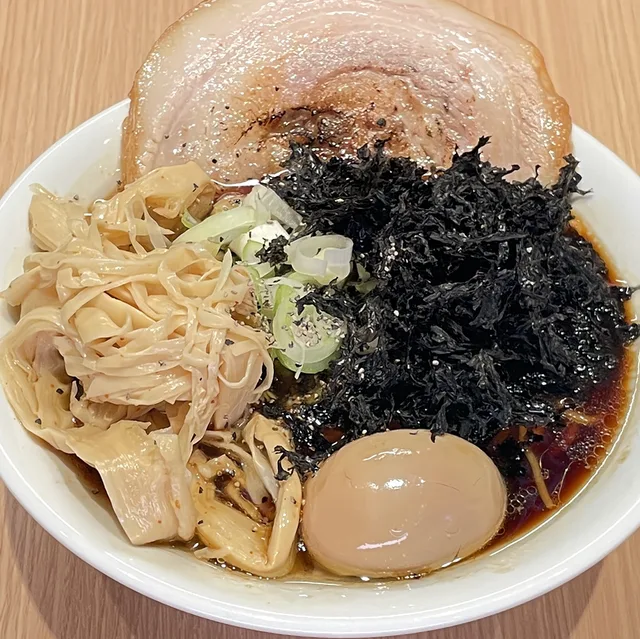 特製新潟地鶏の富山ブラック