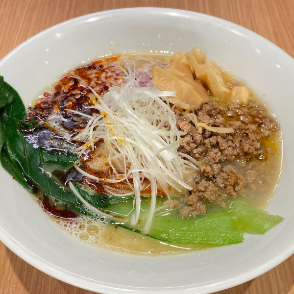 新潟地鶏の辛鶏白湯