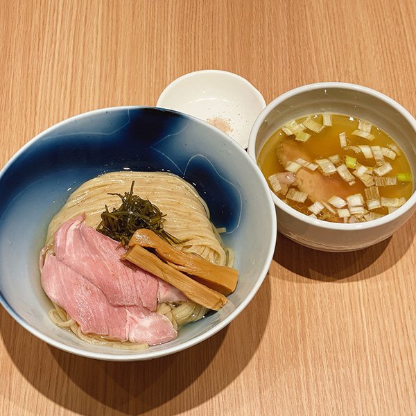 昆布水塩つけ麺