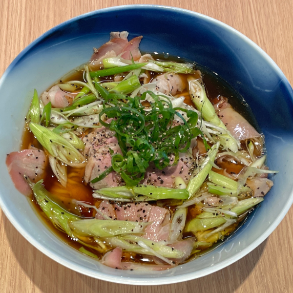 【5/20(月)16時~数量限定】鴨ロースと葱と胡椒の手揉み中華そば