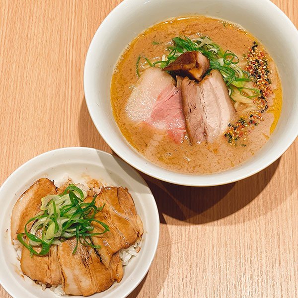 天草大王の濃厚鶏白湯らーめんミニ肉丼セット